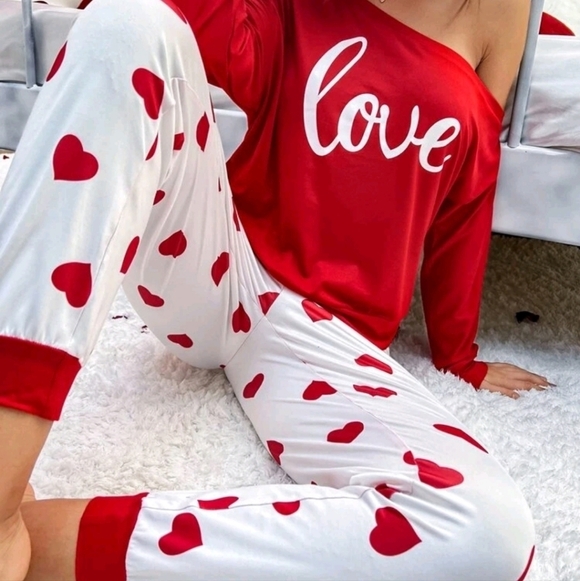 RED AND WHITE RED LOVE GRAPHIC LOUNGEWEAR SET - Picture 6 of 8
